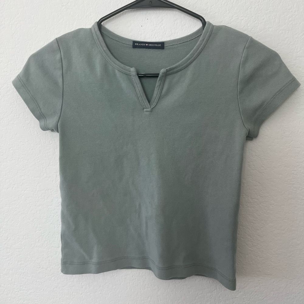 Brandy Mellville Crop Top